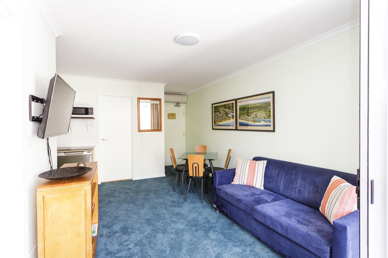 Inner City Chippendale Apartment Sydney
